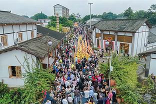 3分制以来，索默是首位在前15场意甲比赛中至少10次零封的门将